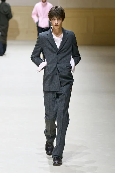 Look 27